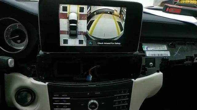 MB CLS 2015 W218. система 360° смотреть онлайн