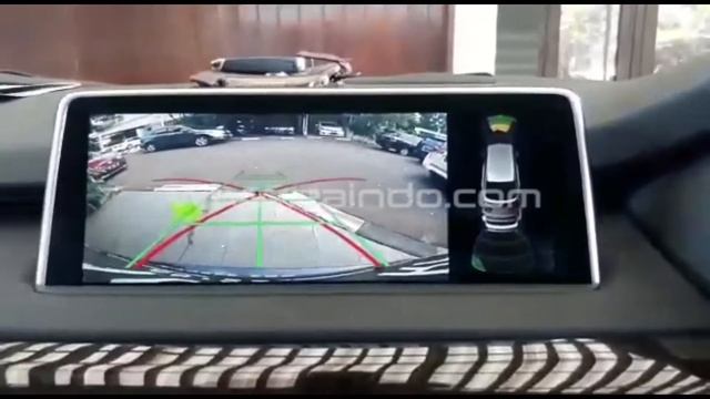 Kamera Mundur 'BMW X5' by Entertainment Automotive смотреть онлайн