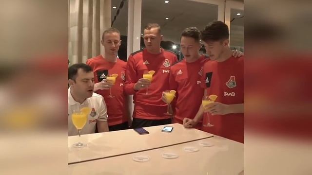 Тарасов тоже запел🤣Бузова выпьем за любовь🤦♀️ смотреть онлайн