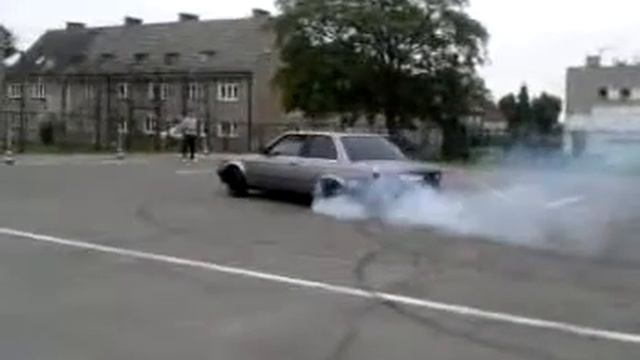 Bmw e30 m20b20 смотреть онлайн
