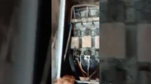 электрик работа меняем предохранитель проверяем