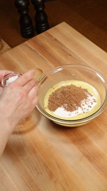 DOGGIE Muffins - Wheat-free BANANA & CAROB Cupcakes With Peanut Yogurt Frosting! #shorts
