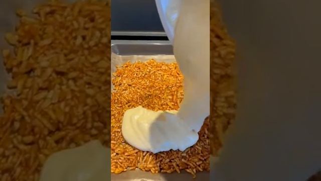 Рулет с яблочной начинкой.