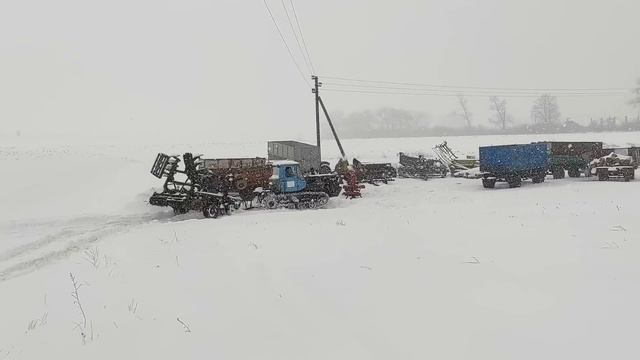 Гусеничный ХТЗ Т-150-05-09 смотреть онлайн