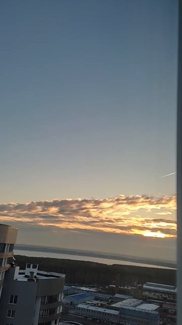 Природа своей волшебной кистью каждое утро рисует новую сказочную картину перед окном! смотреть онлайн