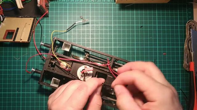 Замена бамперов на модели поезда. смотреть онлайн