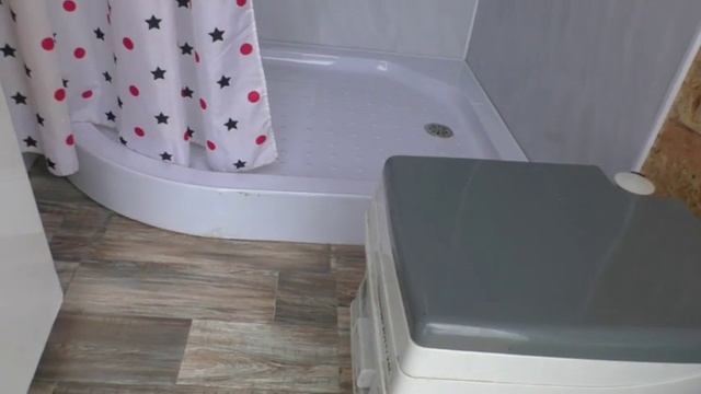 полноценный летний сан.узел!Смотреть всем! смотреть онлайн