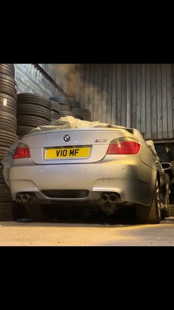 BMW M5 V10 E60 S85 Exhaust Sound Small Rev смотреть онлайн