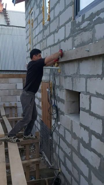 Крепления доски с шпильками для односкатной крышы. смотреть онлайн