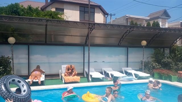 Бассейн в Славянском Дворике