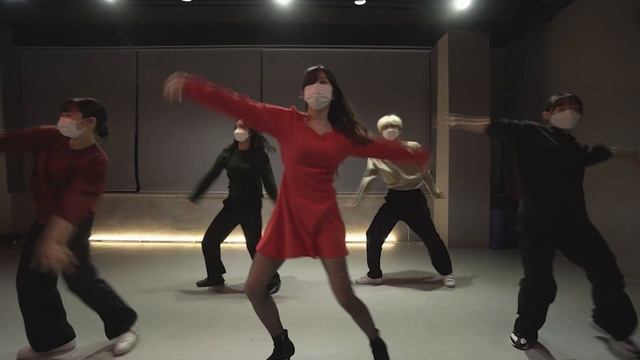 Ariana Grande  - Last Christmas ( Disco Heat ) ( Version Disco ) │' SHELME ' Waacking Basic Class