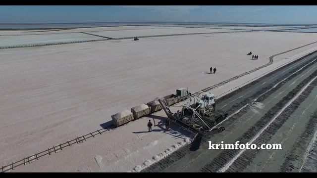 Сольпром уборка урожая Крым Евпатория 2015 часть 1 с высоты птичьего полета смотреть онлайн