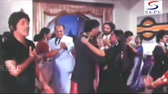 Kya Kahun Kya Naa Kahun - Yesudas, Sadhna - Mithun, Raaj Kumar, Hema Malini смотреть онлайн