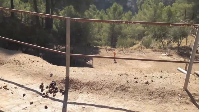 Donkey fencing: electric and chain-link fence arrangement