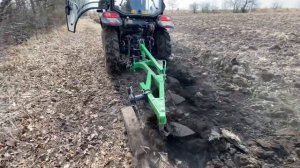 Робота плуга 3х25 Ловол 504 / Lovol 504