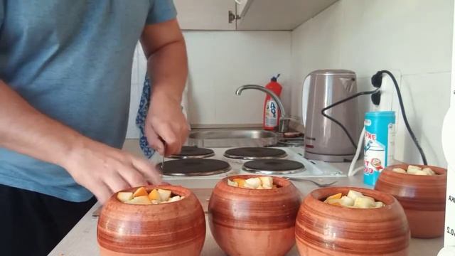 горшочки с едой