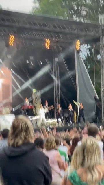 Olly Murs I’m still standing - marry me 2023 tour - Belfast Ireland смотреть онлайн