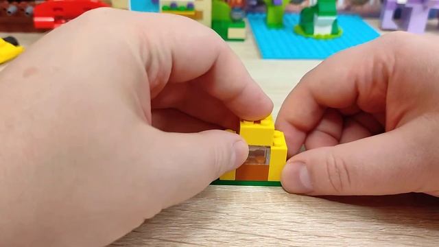 Строим мини-домик из Лего смотреть онлайн