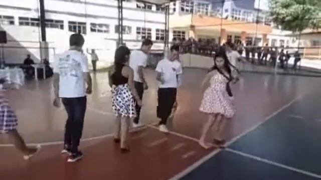 Apresentação De Dança Estúpido Cupido - I Feel Good