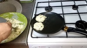 Самые ленивые пирожки с творогом и зелёным луком!!!