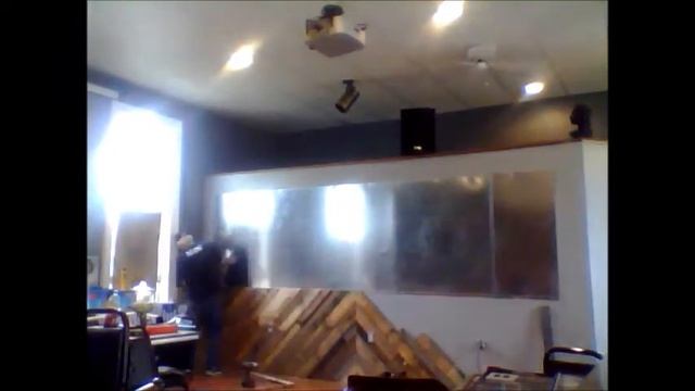 The Java Hub Pallet wall смотреть онлайн