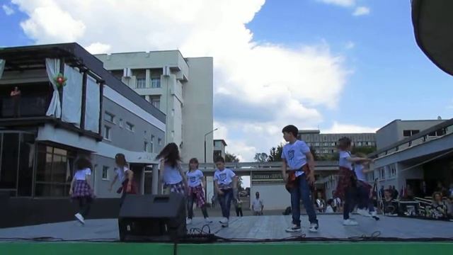 Dance смотреть онлайн