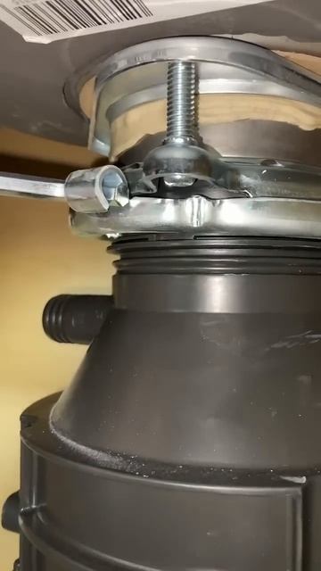 Garbage Disposal Install. Testing Apprentices. #plumbing #plumber #garbagedisposal смотреть онлайн