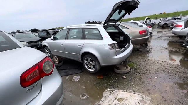 Tour of BMW & Mercedes-Benz Junkyard in Fresno California смотреть онлайн
