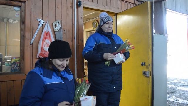 Поздравление с 8 марта от мужчин компании "Металл-база" смотреть онлайн