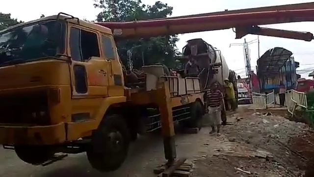 Pompa Beton Standart / Concrete Pump Standart | Mulia Readymix смотреть онлайн