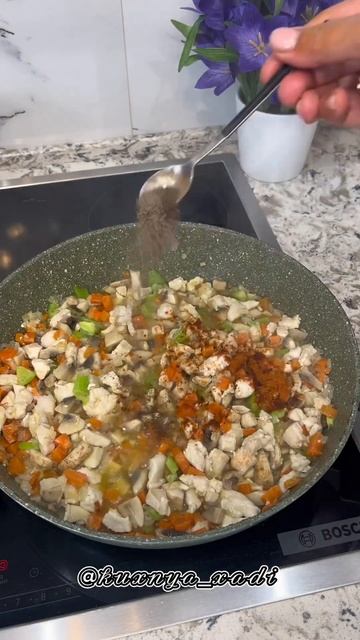 Гречка с курицей и грибами #быстрыерецепты #гречкаскурицей #гречкапокупечески #гречкасмясом смотреть онлайн