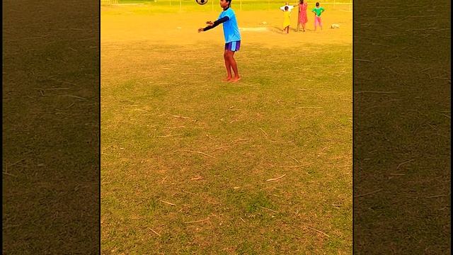 football⚽juggling practice 🔥without shoes 👟#fitness #shorts #fotball смотреть онлайн