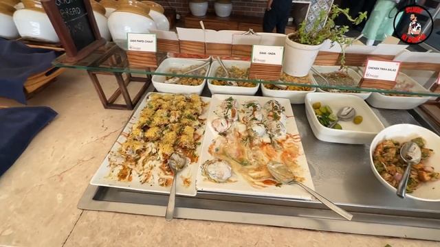 Unlimited Food Just @ 399 | The Terrace Lucknow | The Cheapest Buffet Restaurant || Vlog:-211 || смотреть онлайн