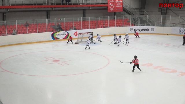 Лучшие моменты матча. Авто-Спартаковец-2 Екатеринбург - Металлург-2 Магнитогорск (Олимпийская площ. смотреть онлайн