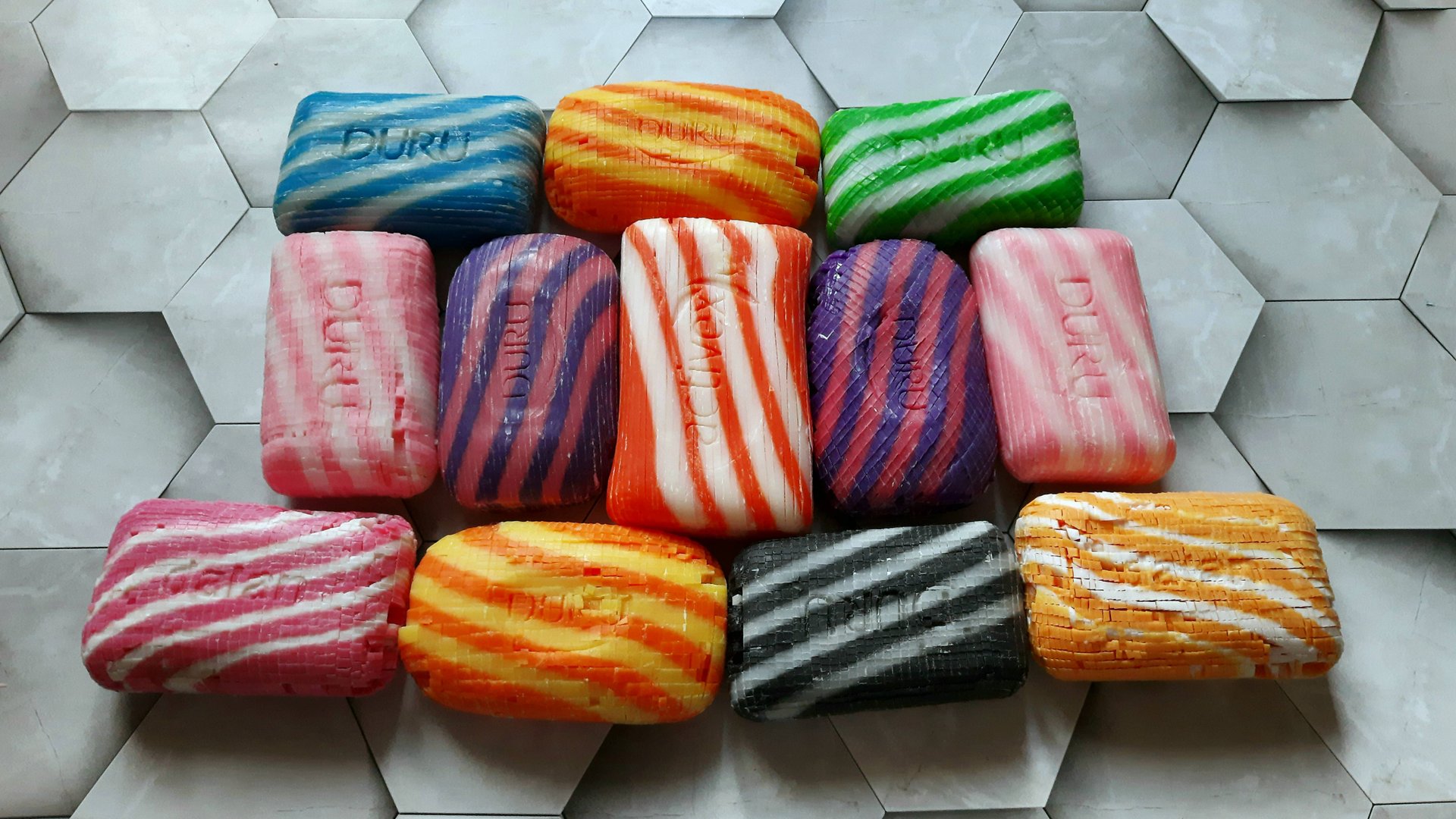 Резка полосатого мыла АСМР