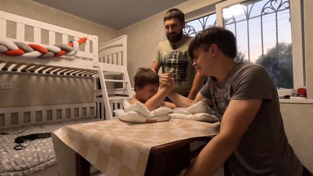 Домашний ARMWRESTLING #2 смотреть онлайн