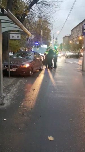 BMW влетела в остановку Лефортовский Вал, Москва 18.10.23 #shorts #short #новостимосква #москва