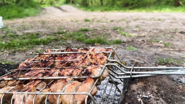 Great dinner by the river ! Delicious kebab recipe 