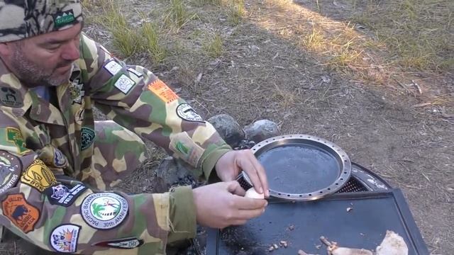 Heiman Habitat - Bush Tucker - Emu Egg Cook Up смотреть онлайн