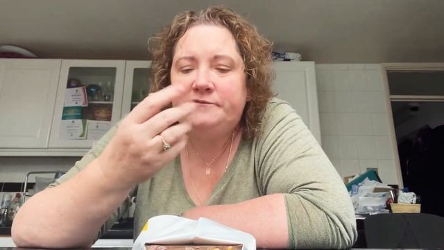 Cadbury Mini Eggs Chocolate Bar Review смотреть онлайн