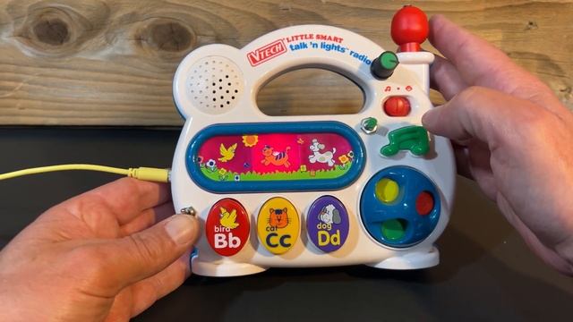 Circuit Bent Vtech Little Smart talk n' lights radio смотреть онлайн