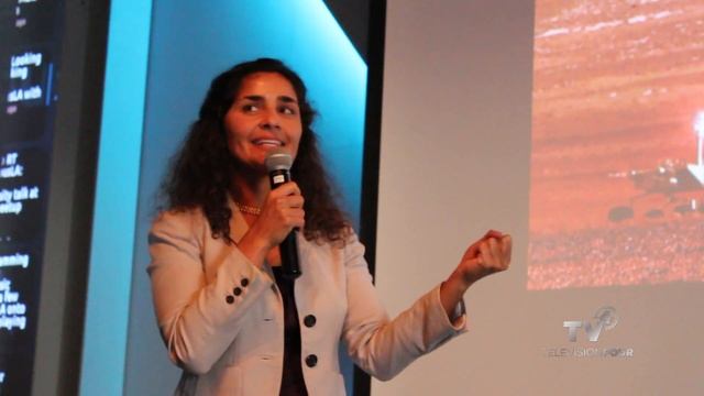 Joe Dev on Tech -- Dr. Anita Sengupta Interview смотреть онлайн