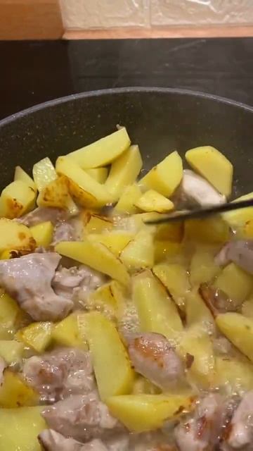 Картошка с куриными бедрами без кости. #питер #любовь #позитив #россия #мир #еда #вкусно #зима