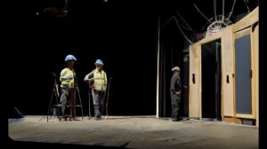 Саша просит Петю замерить двери в опере