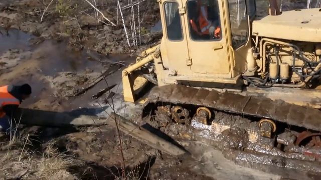 Трактор Т-170 в болоте часть 7 смотреть онлайн