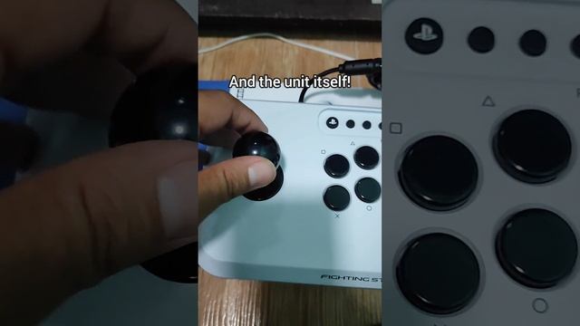 Quick Unboxing of Hori Fighting Stick Mini смотреть онлайн