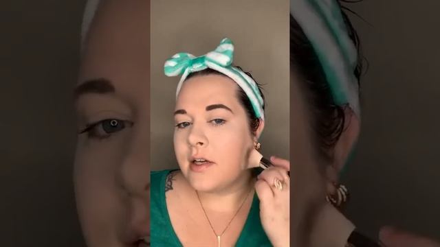 Farmasi VFX and 3D Mascara Look смотреть онлайн