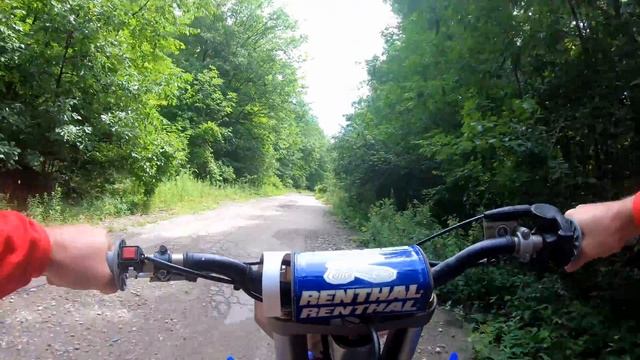 Is the Yamaha YZ125 a good beginner dirt bike? Part 1 смотреть онлайн