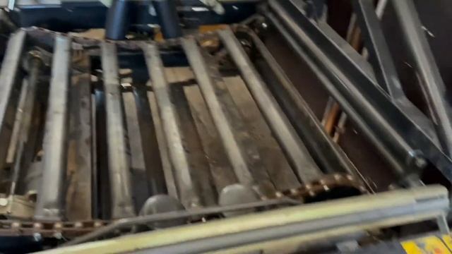 Köp Rundbalspress New Holland BR 6090 på klaravik.se смотреть онлайн