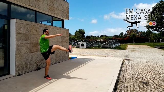 Silves Entre 4 Paredes » Em Casa Mexa-se » Ricardo Santos » Treino Funcional смотреть онлайн